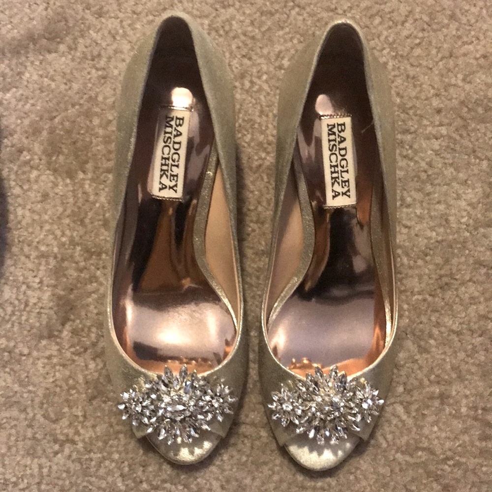 Badgley Mischka Nakita Pump!​